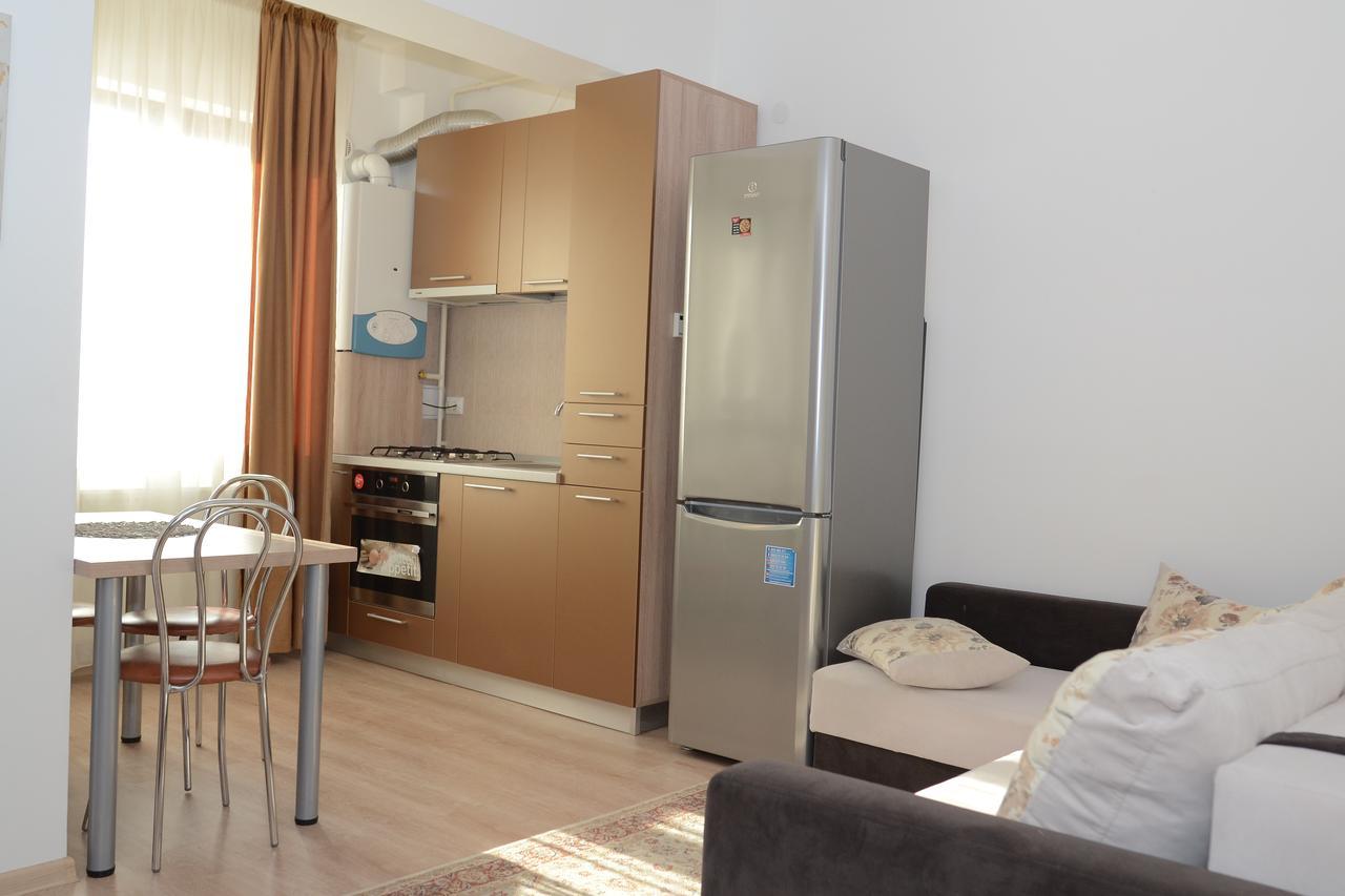 Cozy Apartments - City Center Jászvásár Kültér fotó